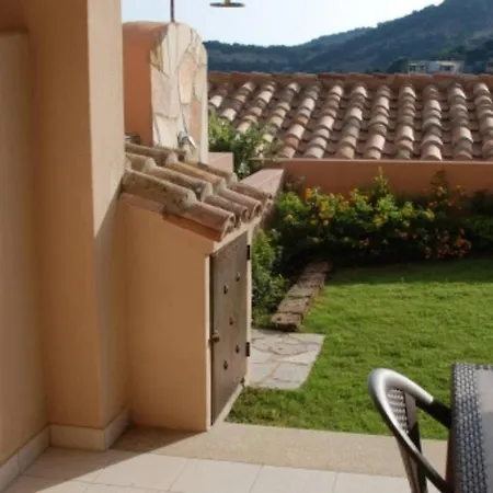 Elegante Ed Ampio 100 Mt Dal Centro Di Villasimius